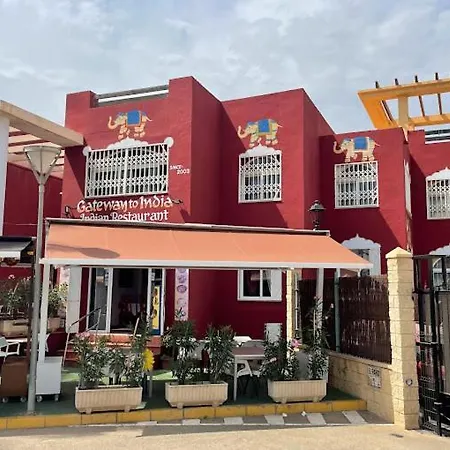 Sol Rojo Deluxe - Playa Willa